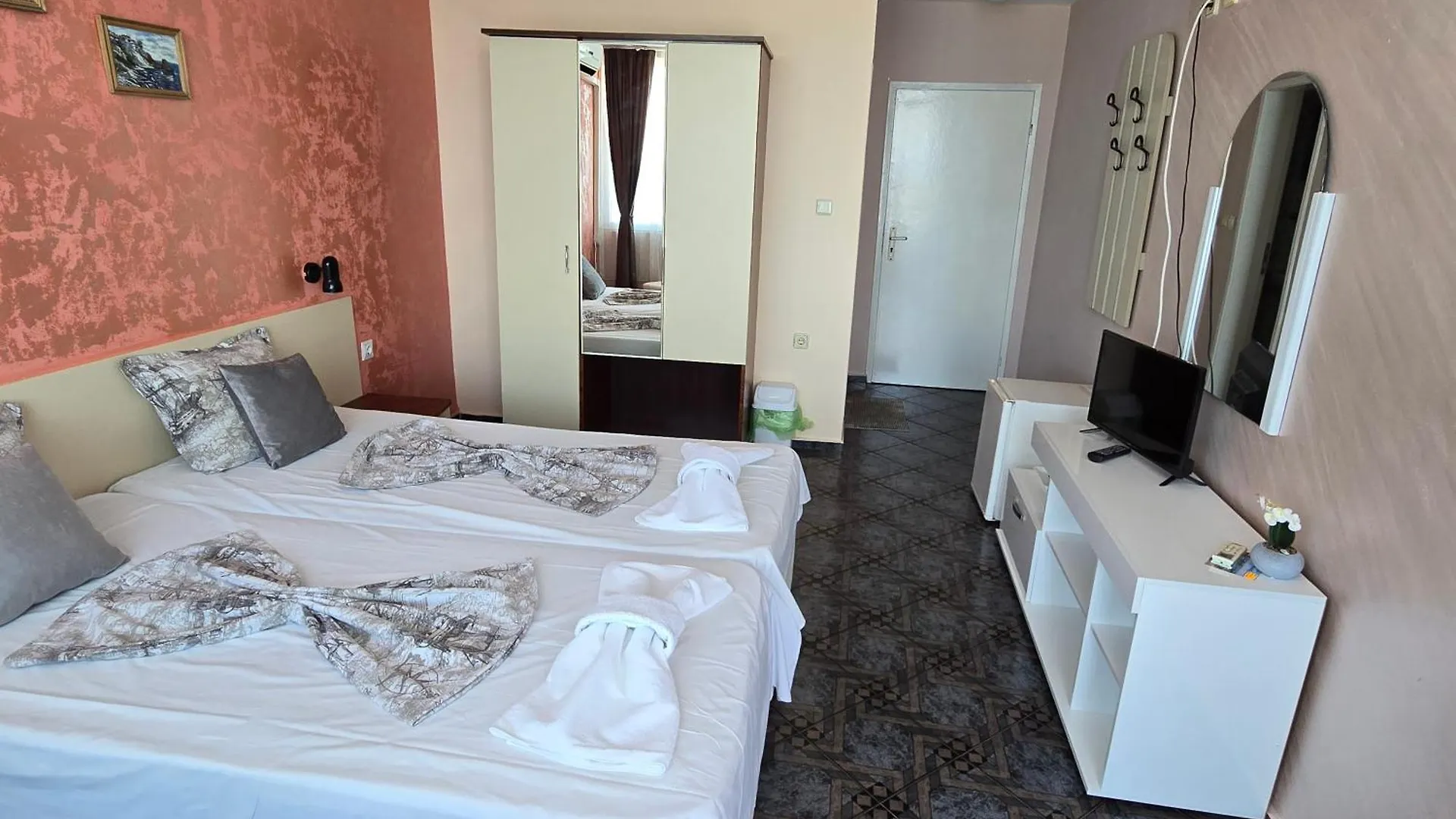 Orion Guest House Sozopol 3*,